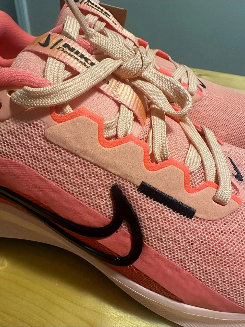 Nike Women’s Coral Pink Athletic Running Shoes